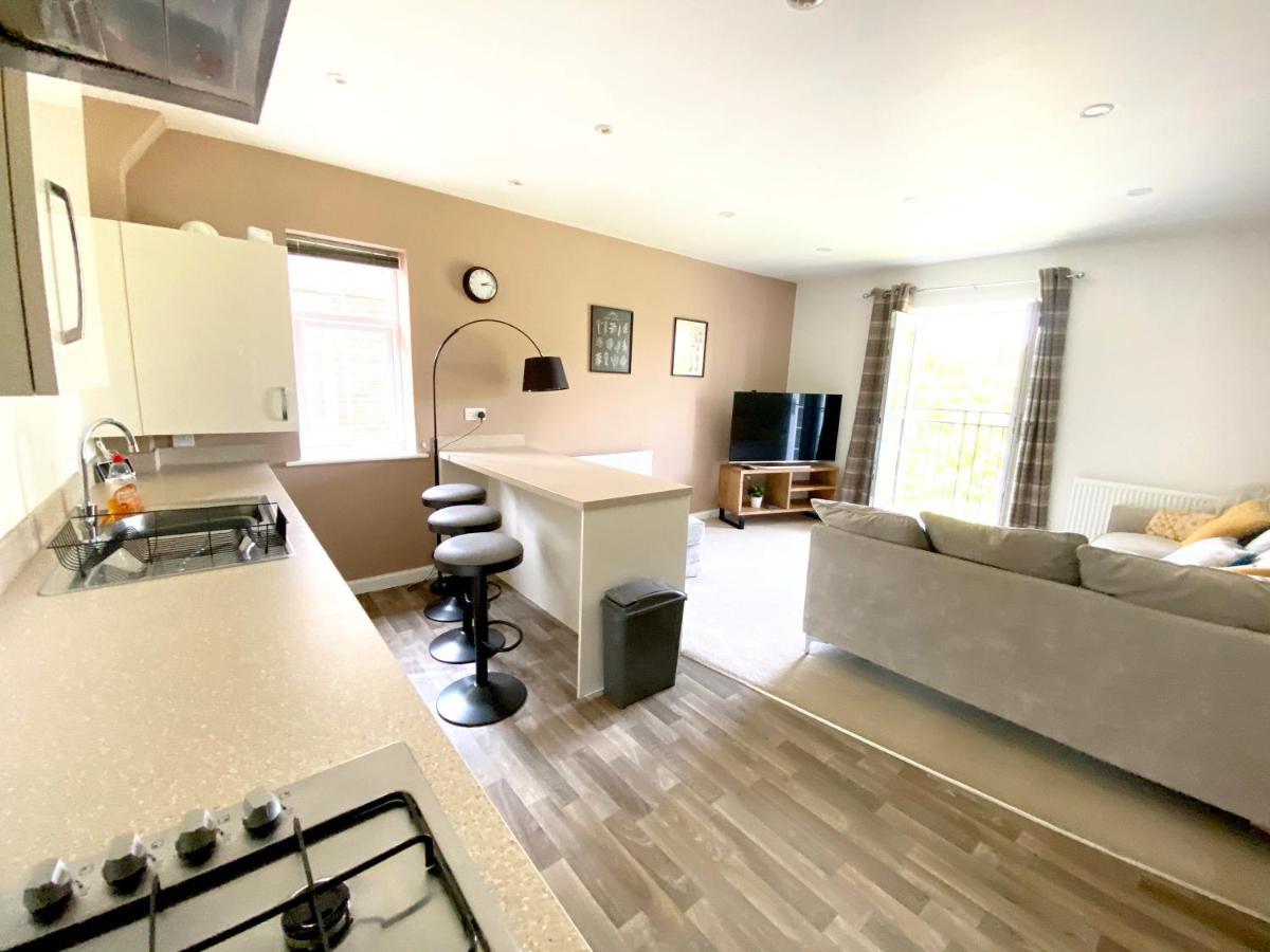 Crowd Luxury Doncaster