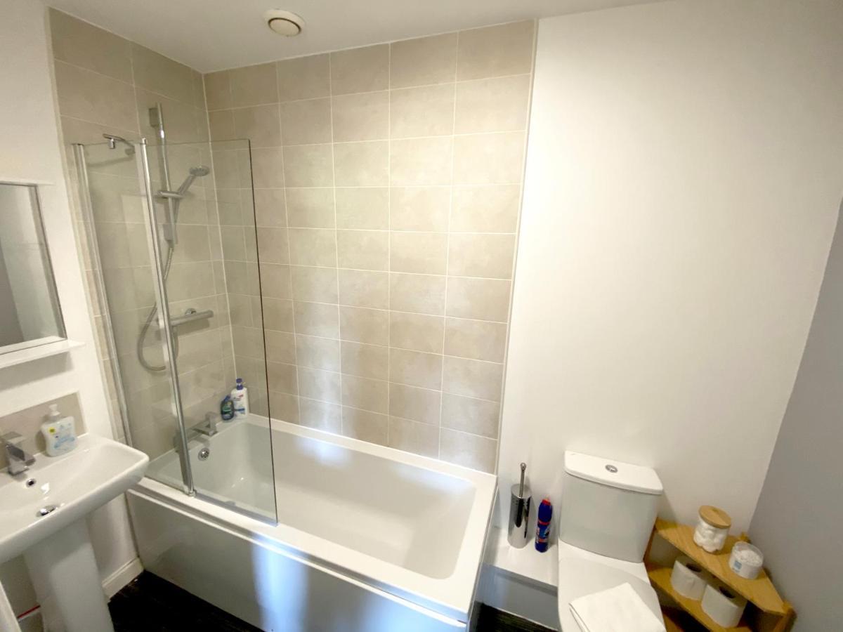 Apartment Crowd Luxury